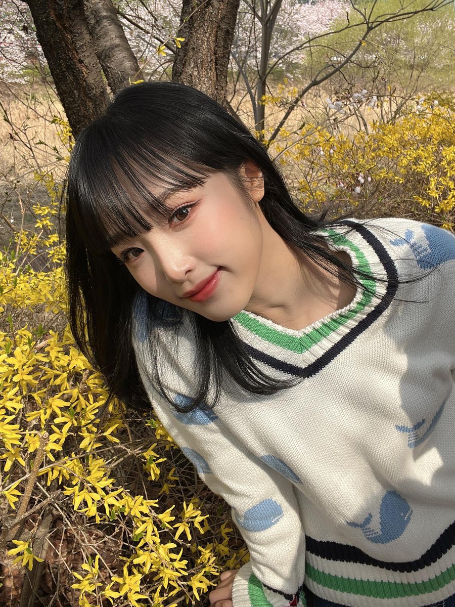 heetori26's tweet photo. 🌼🐣

#최예나 https://t.co/yfeNS8sm3S