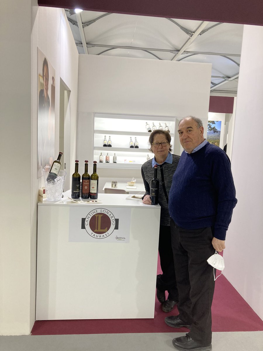 LonardoCantine's tweet photo. Day 3!!! Ready to go… 🍷@VinitalyTasting https://t.co/GQJnbjLQzx