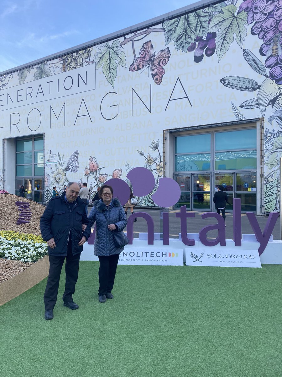LonardoCantine's tweet photo. Day 3!!! Ready to go… 🍷@VinitalyTasting https://t.co/GQJnbjLQzx
