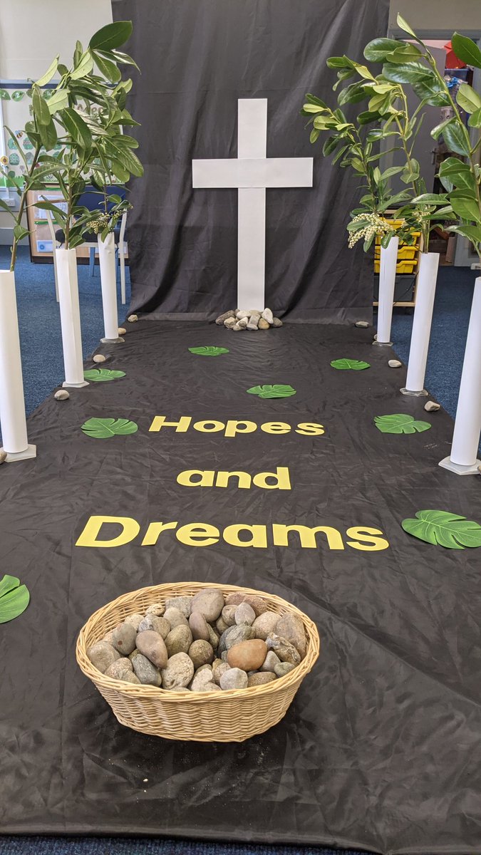 StGerards1928's tweet photo. This morning the children will be visiting each class for a "thinking stop" on our "Journey through Holy Week" https://t.co/TJ5jvWQGDl