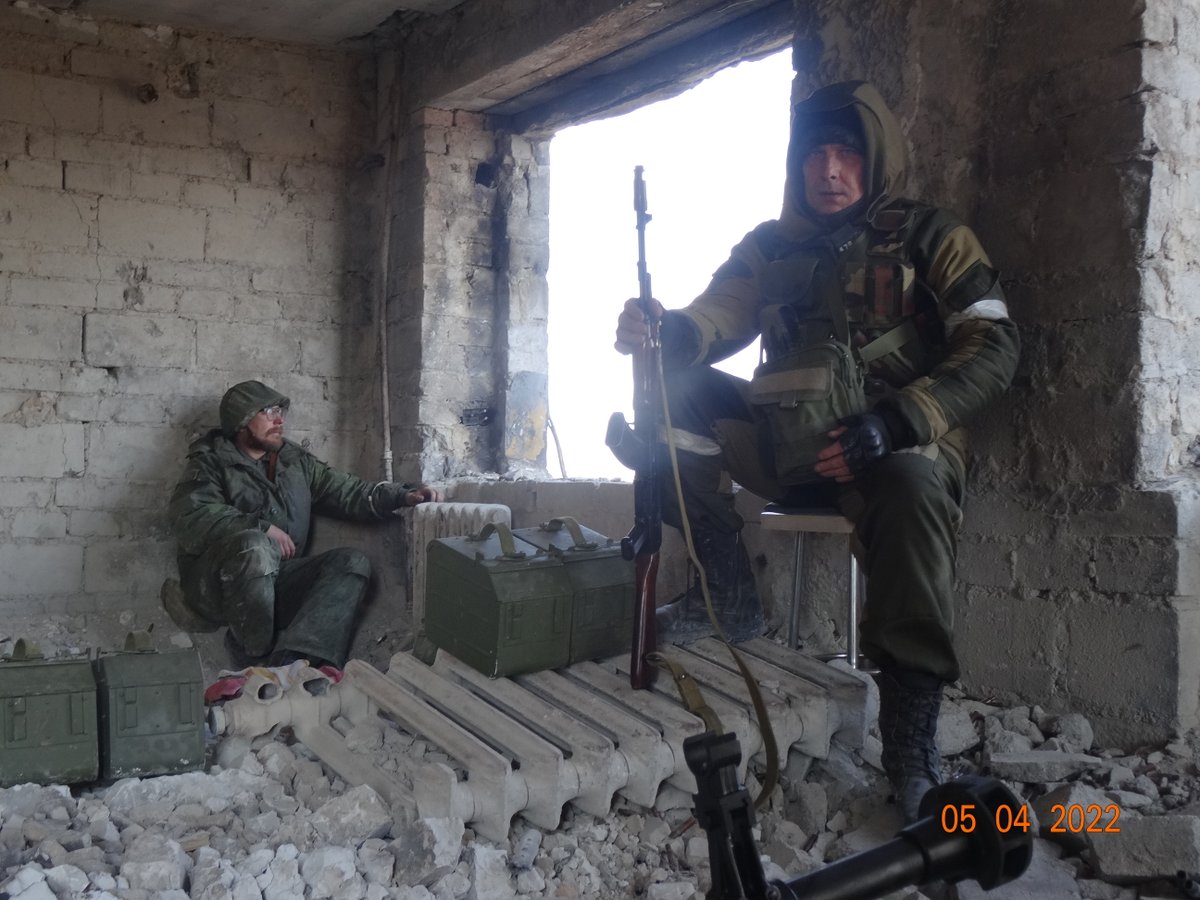 Когда будет полностью зачищен такой объект, как «Азовсталь», никто сказать не может. ВСУ и «азовцы»,оснащены и подготовлены хорошо, констатировал в интервью Украина.ру воюющий в Мариуполе донецкий писатель и журналист Геннадий Дубовой: ukraina.ru/interview/2022…
