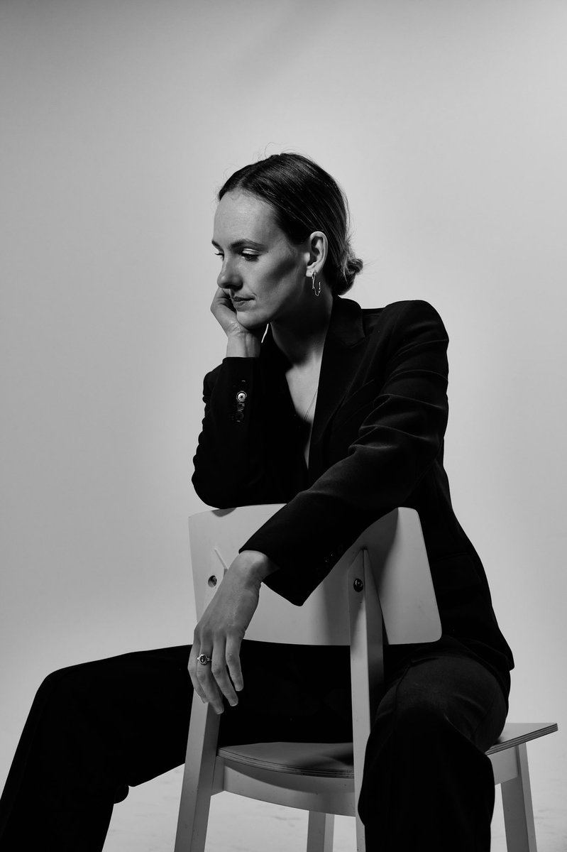 imjackiebeverly's tweet photo. Hello, it’s been a little while. I have some BIG announcements coming next week! Beyond nervecited for this next chapter! Keep your eyes peeled 🖤

📸 @Ciaran_TheOB https://t.co/Shi0mrk37P