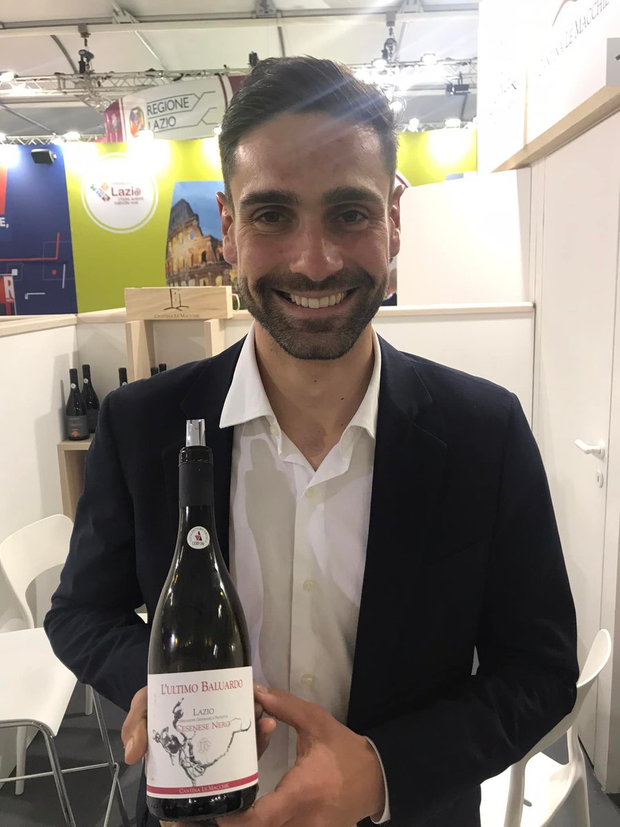 GoWine5's tweet image. Scatti, volti e vini camminando il secondo giorno del #Vinitaly 🍷