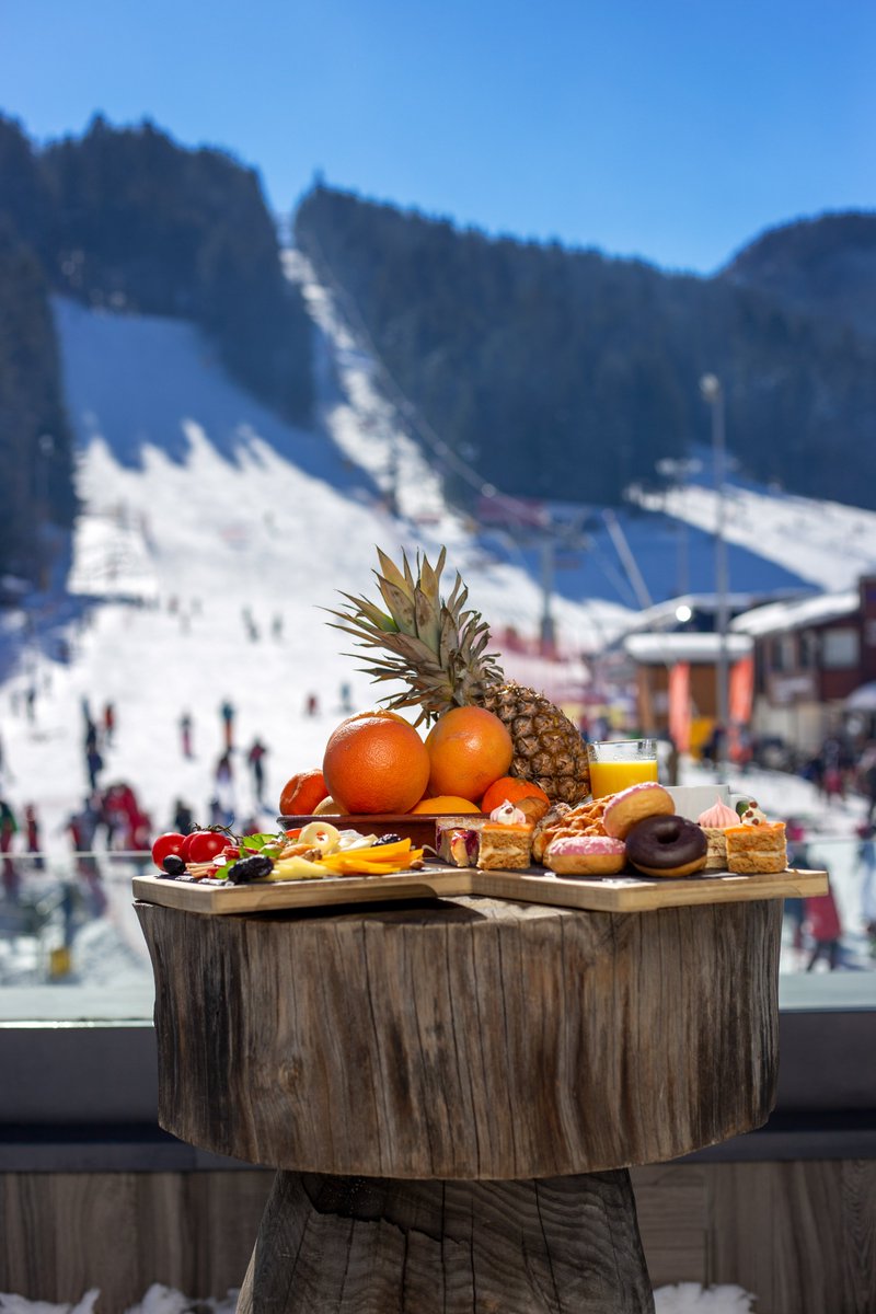Breakfast with stunning #view 💙
