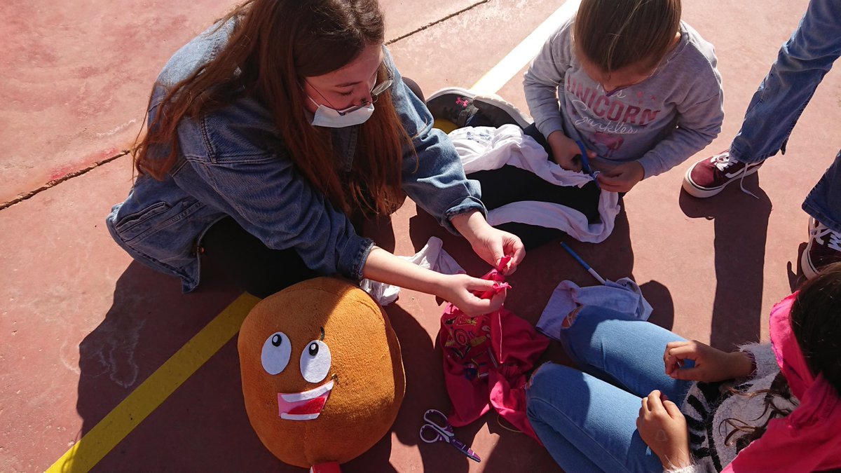 modstegg's tweet photo. Zeta y Sobi han creado una alianza para fomentar el consumo responsable en @fuentealamo Mediante juegos gamificados los alumnos ya conocen qué son los residuos impropios y dominan nuevas pautas para reducir y reutilizar.
#ODS17
#ODS12
#mODStegg https://t.co/GyWabmMwxU