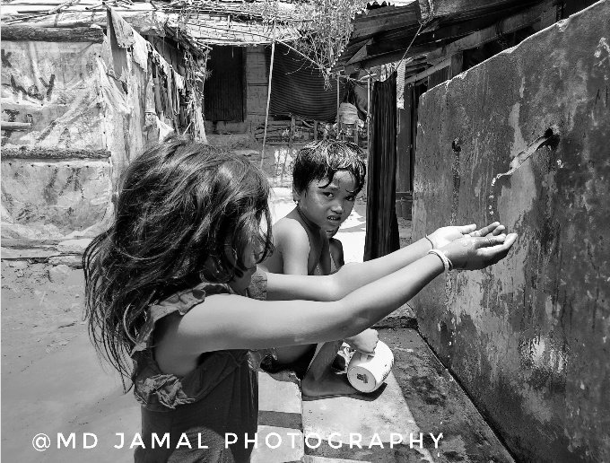 mdjamal315's tweet photo. My #photography in the world Looking for peacei #Rohingya #Refugee Camp Cox's Bazar in Bangladesh
#refugeecrisis #rohingyarefugees #humanrights #refugeecamp #humaninterest #children #wewelcomerefugees #Blackphotography #whitephotography #documentaryphotography https://t.co/rRqhhRTZxF