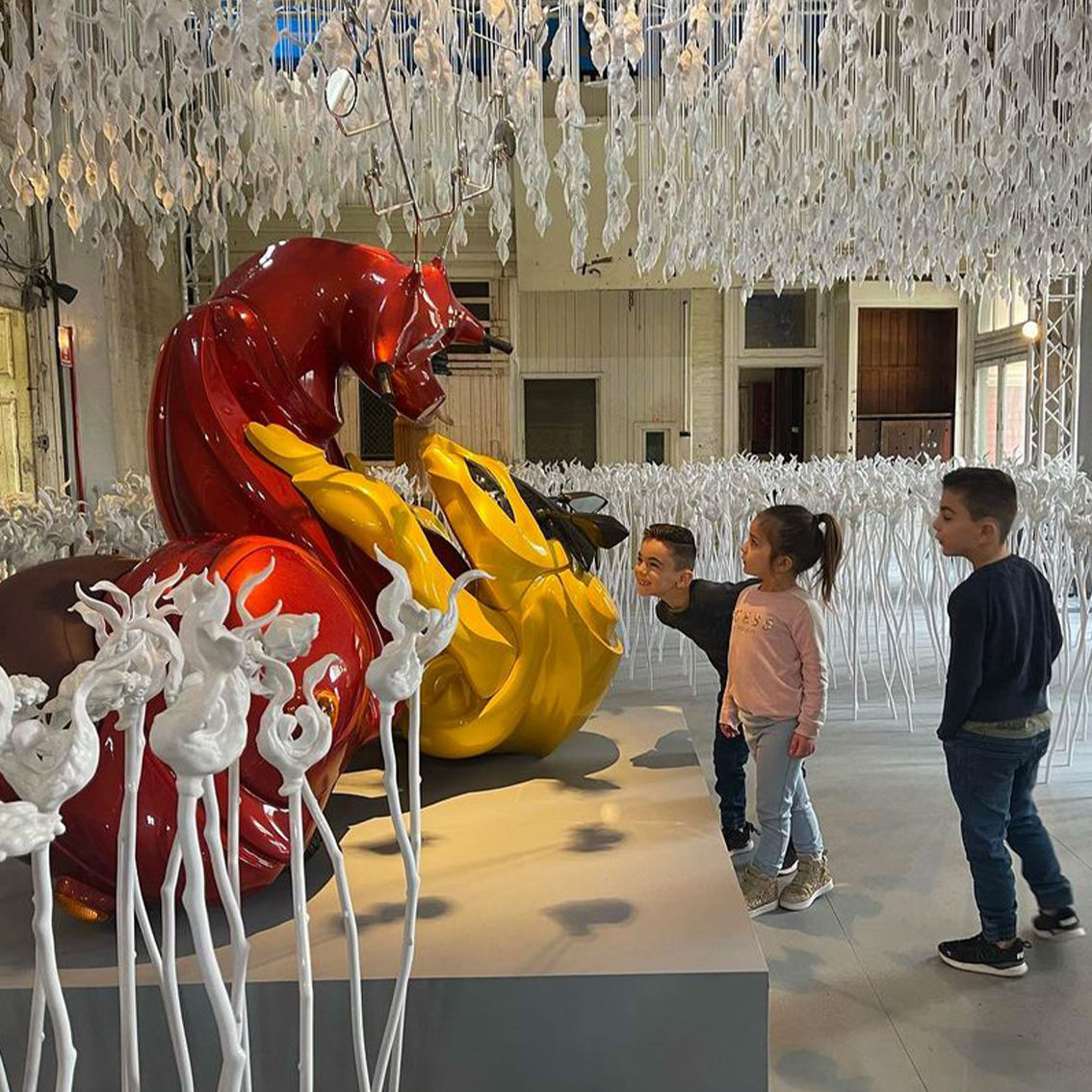 risingmelbourne's tweet photo. Looking for a school holiday activity? Take the kids on a trip into #PatriciaPiccinini’s hyper-realistic world upstairs at Flinders Street Station. Where turtles evolve to clean the ocean of plastic. Kids under 12 are free. @WhatsOnMelb

Book now: https://t.co/0KKfMZmj6t https://t.co/K4rc17tgIr