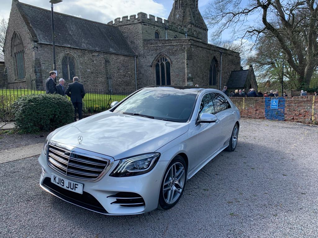At the weekend our driver, Doug, had the honour of driving our valued customers to St Botolph’s Church in Shepshed for their 42nd wedding anniversary vow renewal. Sending our best wishes to the happy couple👨‍❤️‍👨