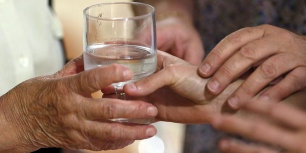 #Innovation #Santé #SilverÉconomie - Avec son verre connecté, Telegrafik prévient la déshydratation des #seniors en #Ehpad ou à domicile toulouse.latribune.fr/entreprises/20… via <a href="/LaTribuneTlse/">La Tribune Toulouse</a>