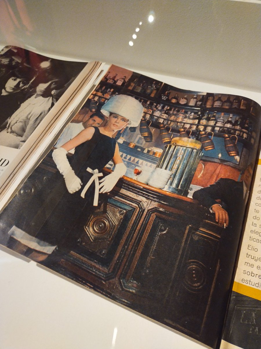 En junio de 1965 la Taberna 'La Bola' acogió una sesión de fotográfica de Telva con modelos de Elio Berhanyer.

La revista se expone en 'En Madrid. Una Historia de la Moda. 1940-70'

📖Colección Julen Morrás Azpiazu