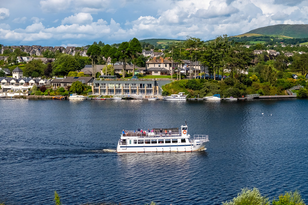 One of the most picturesque attractions in Clare, Killaloe is full of life and vitality. The narrow winding streets are reminiscent of the old town, transporting you back in time as you navigate the quaint shops and cafes that line the streets. #KeepDiscovering #VisitClare