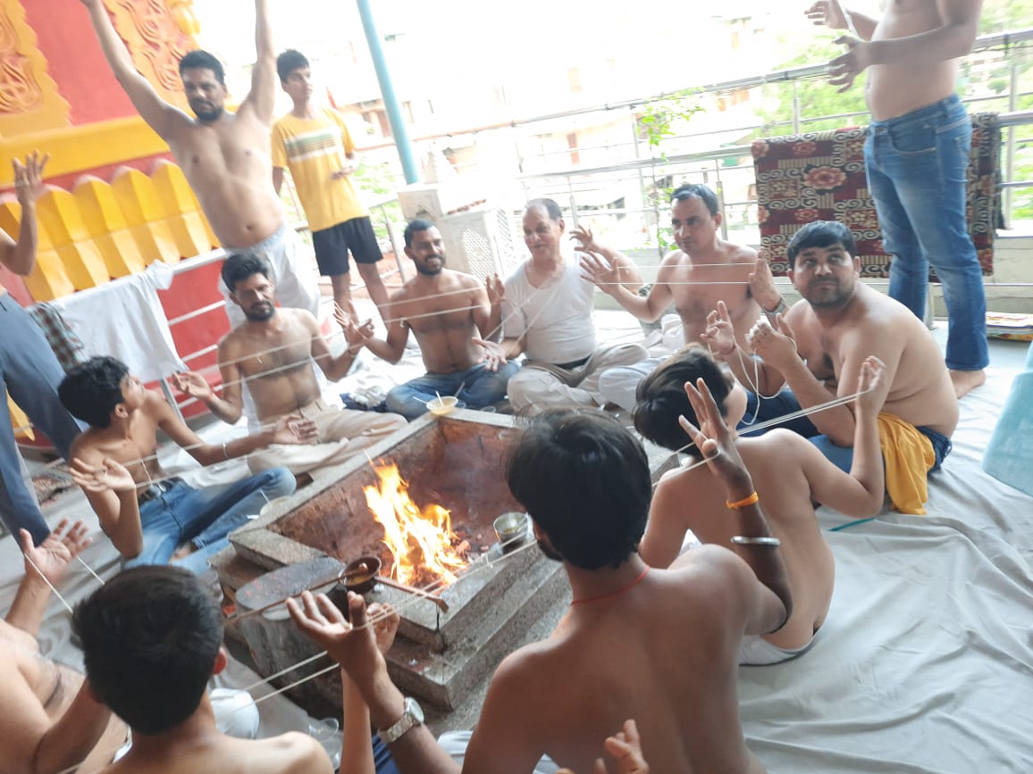 आर्य निर्माण से उत्तम कोई अन्य कार्य नहीं है ।