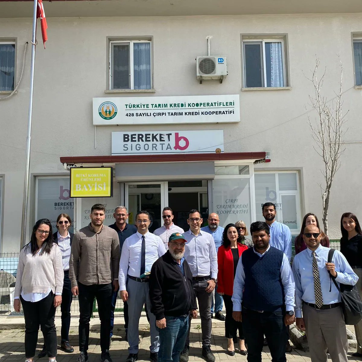 bolge_izmir_tkk's tweet photo. Bölge Birliğimizde yapılan ziyaret sonrasında  FESAS çalışmalarının yerinde incelenmesi için 428- Çırpı, 453 -Canlı ve 2324-Ataköy TKK'de toplantı düzenlendi. https://t.co/t3UDdEDUPN
