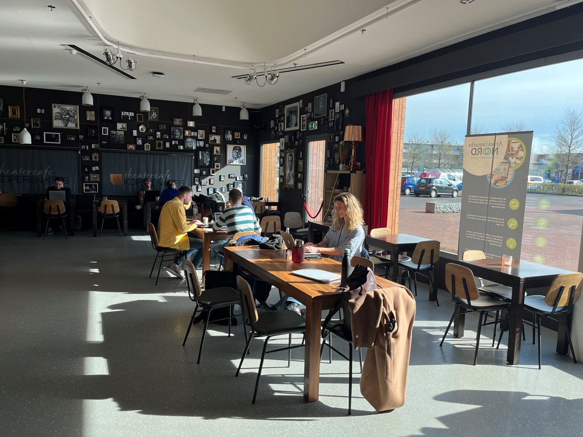 Op deze prachtige lentedag overleggen de studenten met hun opdrachtgevers in Innovatiewerkplaats Eems Dollard Regio in Transitie. <a href="/Noorderruimte/">KC NoorderRuimte</a> #INTERREG <a href="/AM_Noord/">Arbeidsmarkt Noord</a>