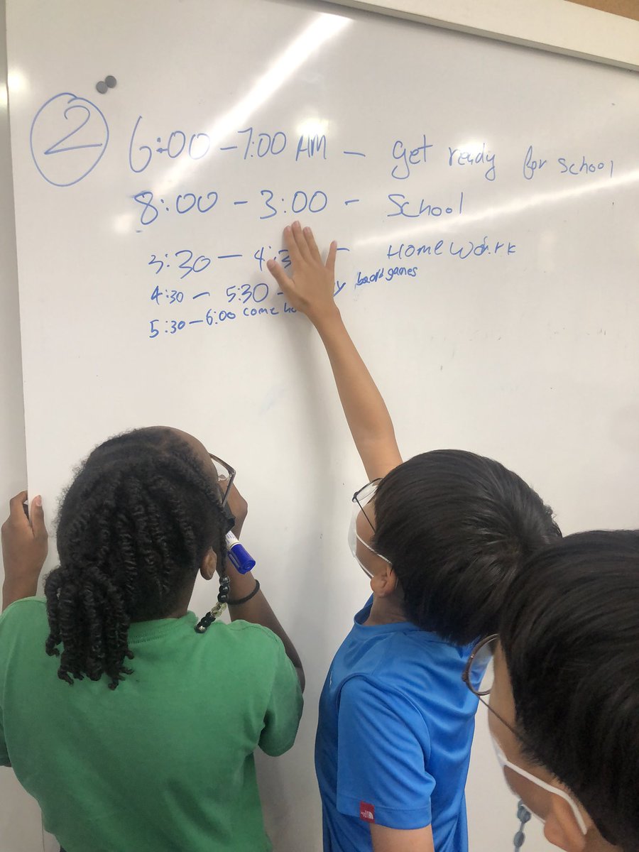 AISCTechnology's tweet image. Writing down their media choices. #AISCGrade4 #AISCTech @CommonSenseEd