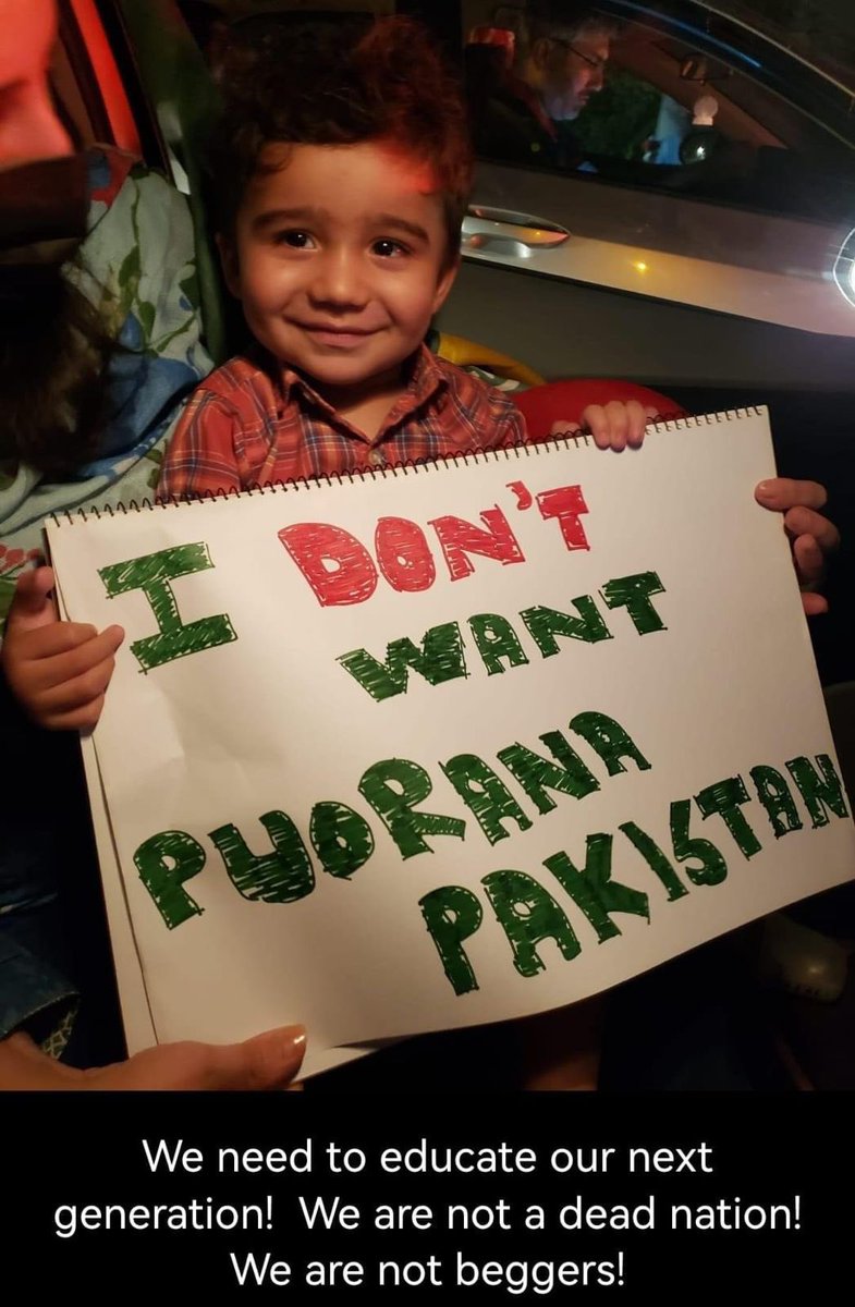 PTIofficial's tweet photo. Entire Nation has only one message: we don’t want purana Pakistan. Absolutely not to imported government! #امپورٹڈ_حکومت_نامنظور https://t.co/3FosL6CwBX