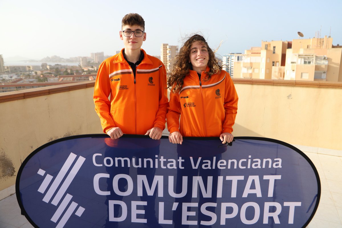 TorrellanoHC's tweet photo. Simón y Elena siguen disfrutando del #Cesa2022MarMenor 🤾‍♂️🤾‍♀️

A las 10:30 la Sel. IM buscará frente a la Sel. de Murcia el pase a las semifinales de Copa, mientras que la IF se medirá a la Sel. de Madrid a las 18:00 en cuartos de final de Campeonato 💪🏼

¡Mucha suerte!

📸 FBMCV https://t.co/p61ytCPr3R
