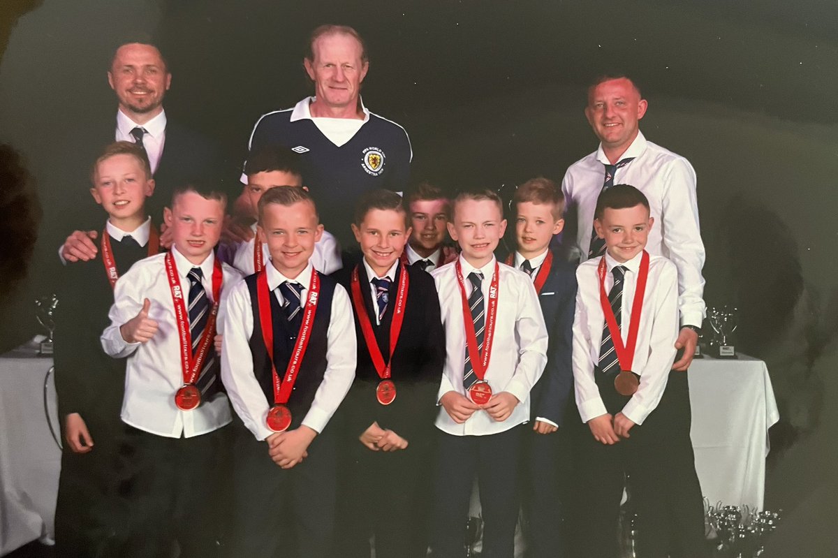 fernreaderX's tweet image. What a weekend for Garys first football tournament! Finished 4th in the league but these boys still had an amazing time 🙌🏼⚽️