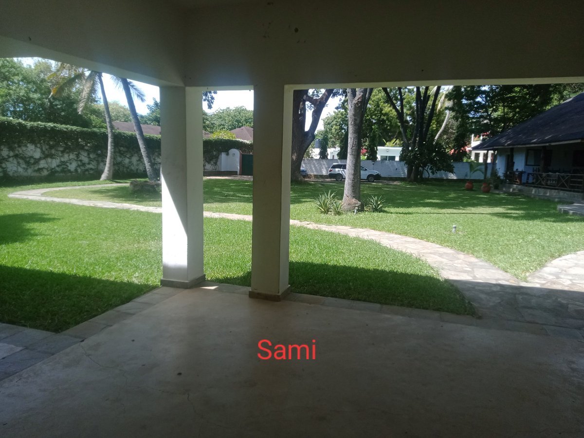 smumando's tweet photo. Hse For sale.
4BR all en-suite Bougalow,
With a 3BR Guest Hse.
1acre plot
Mature garden
Gated community
Near Malindi Golf club.
Asking ksh 25m.
#investment#tembeakenya#tembeamalindi#realestateinvestment#propeetyforsale. https://t.co/AKEQkoykUa