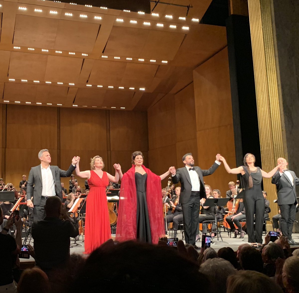 ScalaTenore's tweet photo. A great Donizetti's #AnnaBolena in concert version last evening at @TCEOPERA @lesgrandesvoix!

I'm grateful to have sung #LordPercy for such incredible audience and with a fantastic cast of artists.
Thanks a lot! ❤️

#eneascala #donizetti #grateful #paris #onenightonly https://t.co/YYKo7DjK1t