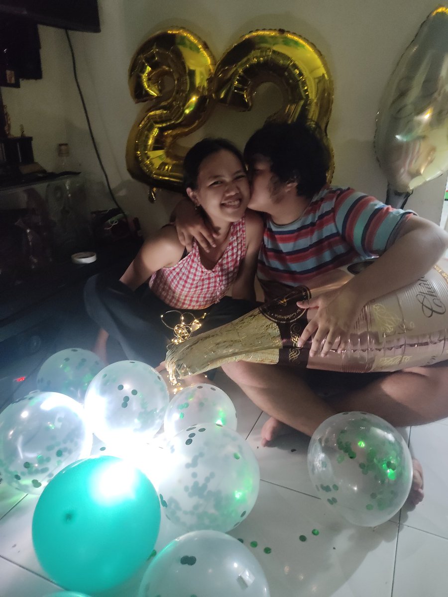 padlancezar's tweet photo. Thank you so much bb!! I love you always!! 🥳😘 @tishaarsolon https://t.co/byIQNbqilN