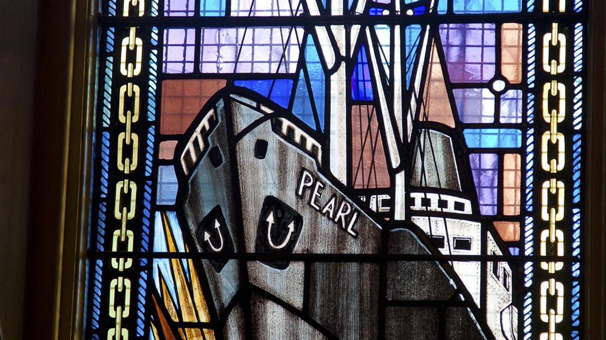 Hey Sailor, there’s a new walking tour in town. Yes that’s right a new walking tour of Sailortown, Belfast. A 90 min tour starting from the Belfast Barge and it’s only £15! Tours available Tuesday and Saturday… Get booking  👉🏽🎟 tinytours.com/activities/bel… <a href="/Tour_GuidesNI/">Tour Guides NI</a>