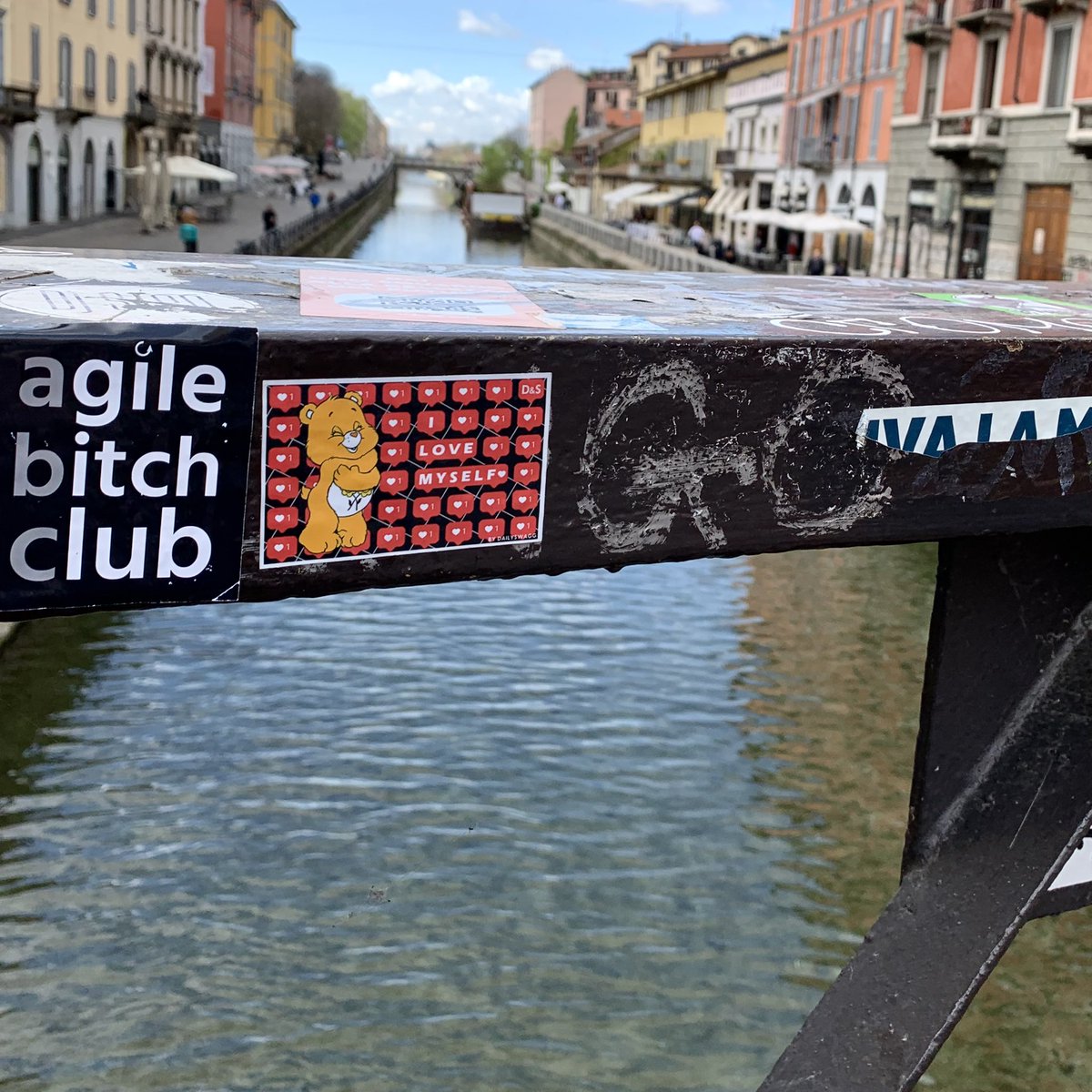 We are #teamagile and we approve this message 😄
#teamagileontour #loveyourself #agilebitchclub