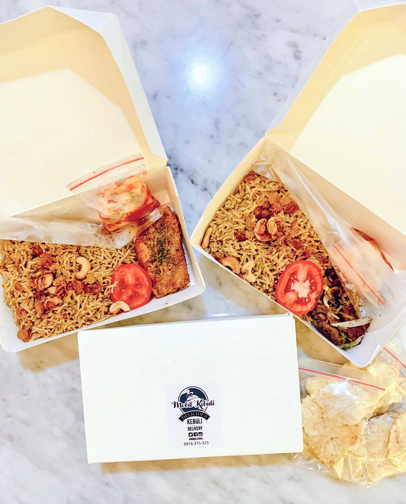 Bismillah.. 
Sore ini <a href="/MobilKebuli/">Mobil Kebuli</a> mangkal di seberang koperasi Jatipadang Pasar Minggu ya.. yang dekat silakan merapat 🥰
<a href="/arieparikesit/">#KelanaRasa</a> <a href="/abdelachrian/">Abdel Achrian</a>