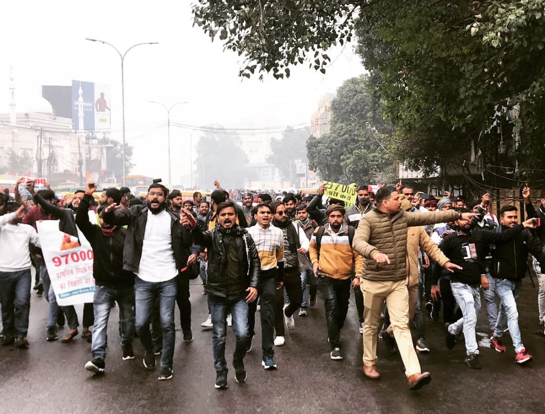 ManishSrv151's tweet photo. A teacher is a candle who spends the whole life lightning up the lives of students Then why UP gov is treating like this to the well-trained qualified candidates as if gov wants a quality teaching in upbasic?Please release upprt
#97k_नई_शिक्षक_भर्ती_जारी_करो
 @thisissanjubjp 24 https://t.co/e8C3MLad6I