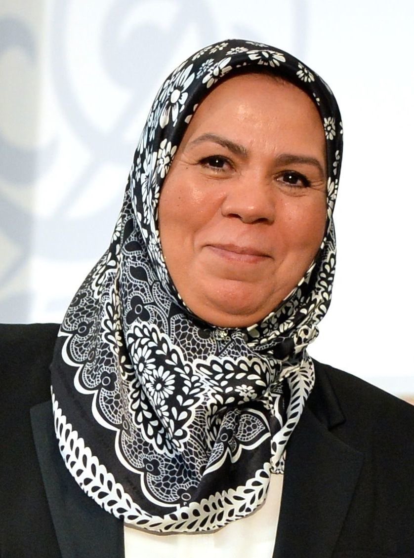 ncadene's tweet photo. La militante des droits des femmes Malala; la responsable associative Latifa Ibn Ziaten; la présidente de Singapour Halima Yacob; la Vice secrétaire générale de l’ONU Amina J.Mohammed, etc. seraient donc pour certain.e.s des «islamistes» parce qu’elles portent un voile…Absurde🤦 https://t.co/KiAY3ngrtC