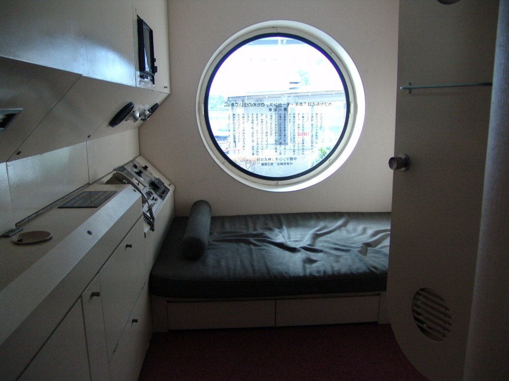 Seearch_'s tweet image. Today we can say goodbye to the Nakagin Capsule Tower work of the architect Kisho Kurokawa.
seearch.es/obra/torre-de-… 

#seearch #nakagincapsuletower #Tokyo #Japan #Metabolism #Kurokawa