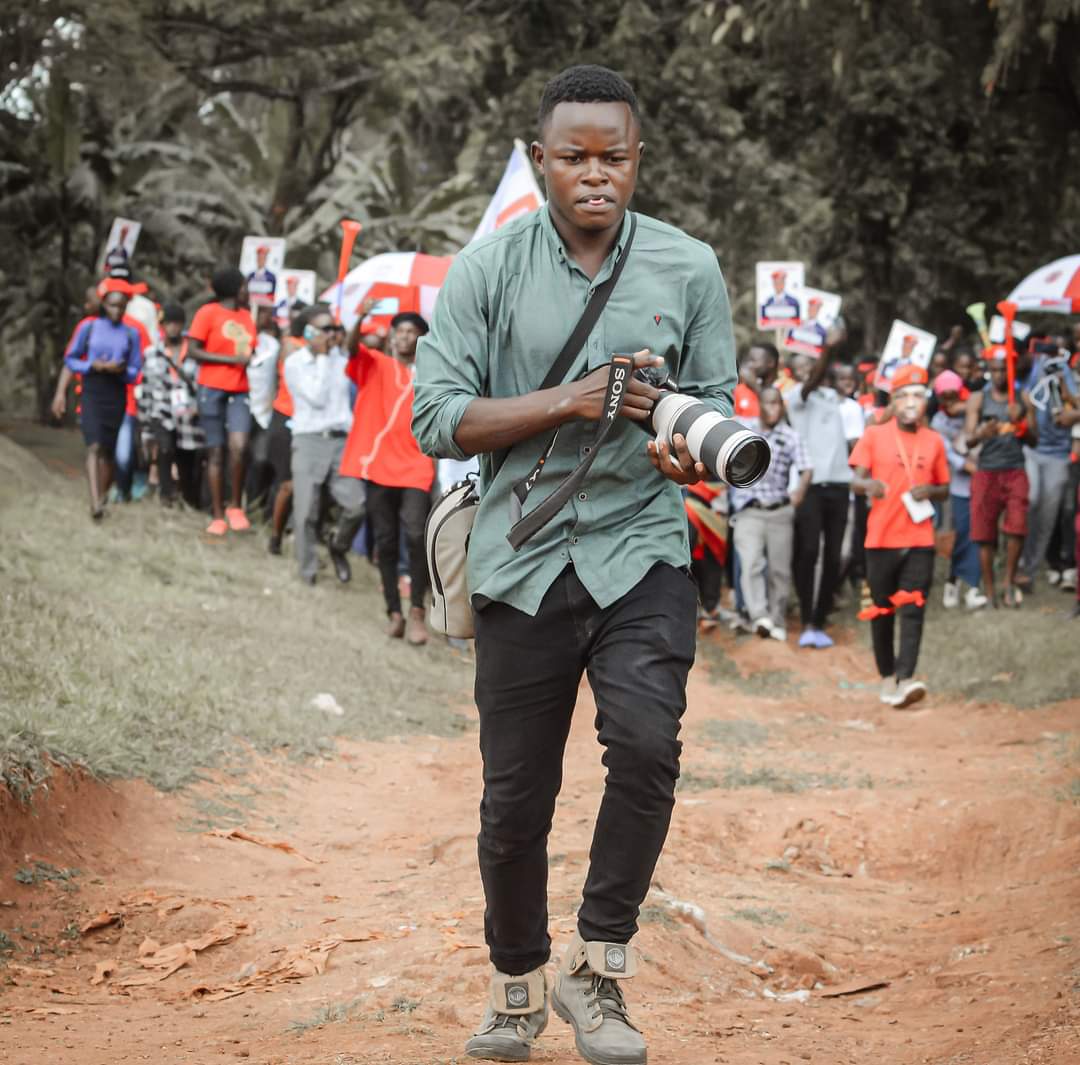 Wakiso_Yaffe's tweet photo. Support a brother 🙏 @KampalaLookman

"I request you to vote for me by following the LINK BELOW ↴"

https://t.co/0QH28Dd6hp

VOTE VOTE VOTE VOTE!! https://t.co/HnHhMxi9N2