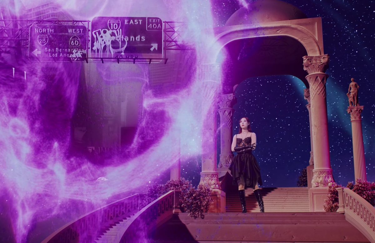 handongthinker's tweet photo. she did it  For the  fruit people

#드림캐쳐 #Dreamcatcher
#2nd_Album #Apocalypse 
#Save_us #MAISON https://t.co/UVuIu2Qzhv