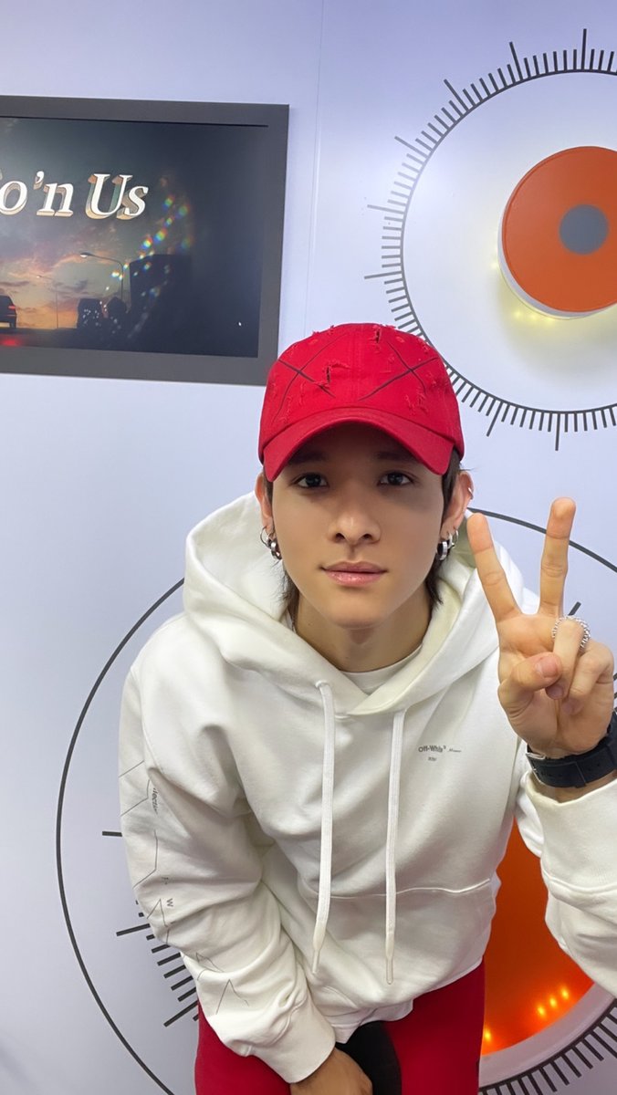 SAMUEL_twt_'s tweet photo. [#사무엘]

잠시 후 8시 아리랑 라디오 <Radio'n Us>에 사무엘이 출연합니다.
사무엘과 행복한 저녁 시간 만들어요❤

#SAMUEL #RADIONUS https://t.co/dD8Ra2NwL2