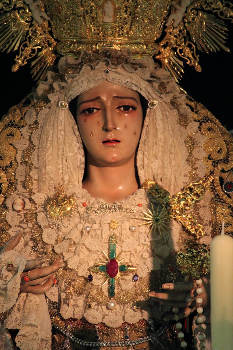 Martes Santo!
Esta tarde deseamos a nuestros queridos hermanos de <a href="/hnuevaesperanza/">Hermandad Nueva Esperanza</a> una fructífera Salida Penitencial junto a sus Sagrados Titulares esperando que al final la meteorología no sea adversa, ante todo la Esperanza.
Un fuerte abrazo a tod@s
#CofradíasMLG #VisperasMLG