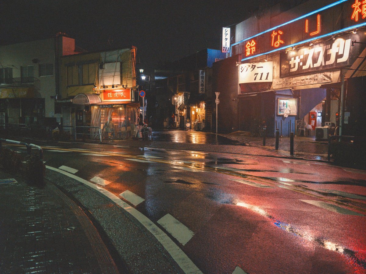 zentanakata's tweet photo. night time wandering https://t.co/zxRSeixK0m