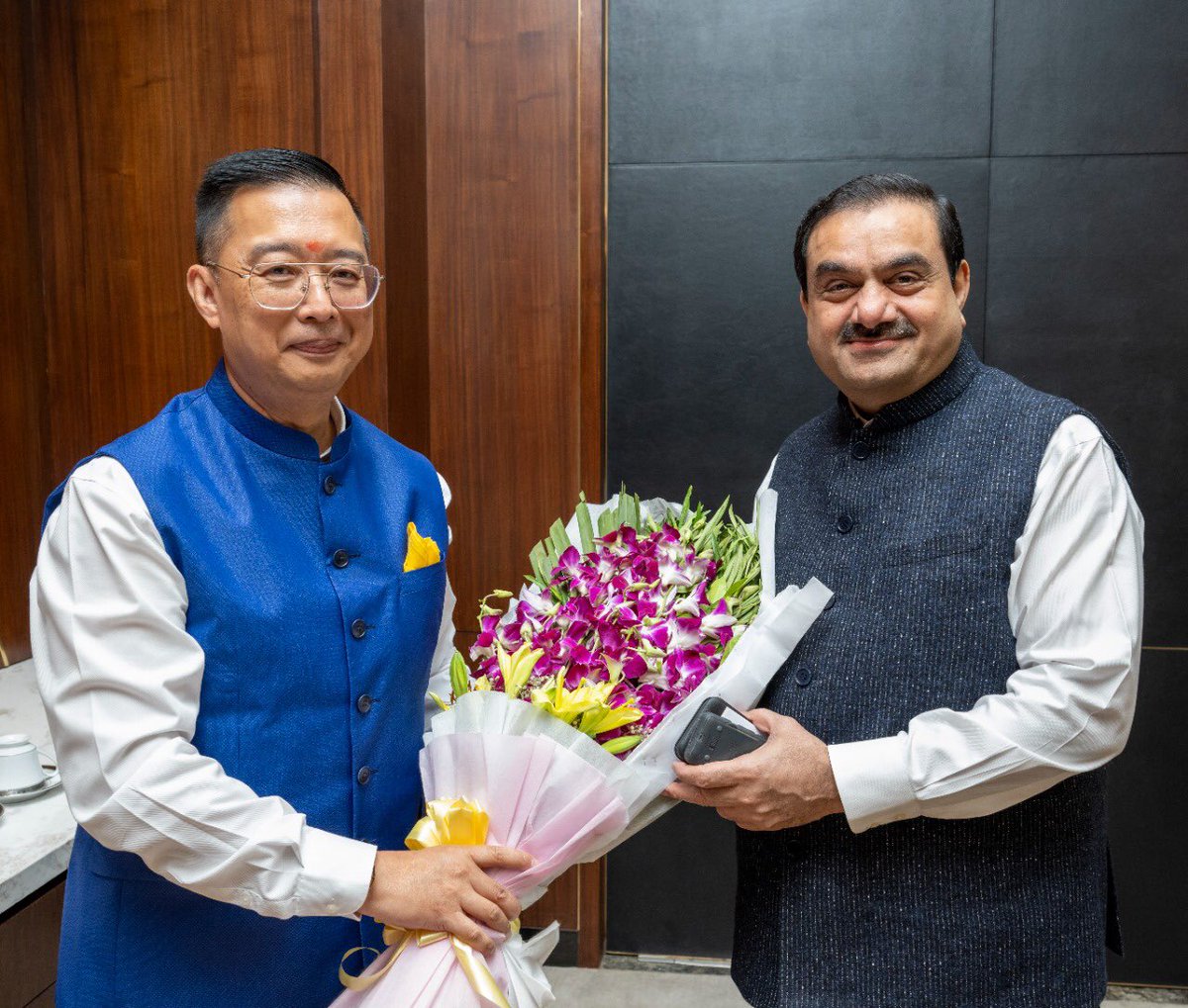 gautam_adani's tweet photo. Superb discussion with His Excellency Simon Wong @SGinIndia on the all round vision of Singapore spanning manufacturing, energy, technology, space and sustainability. Massive ambitions, tremendous learning. https://t.co/cNwDy1hMtd