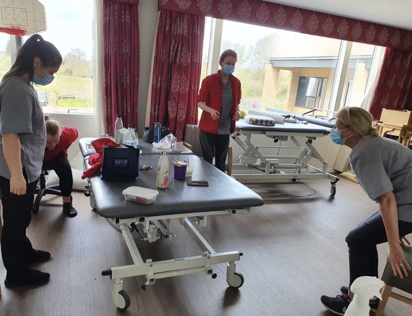 HobbsRehab's tweet photo. @theneuroheroes we did it…just!

1053 #Sit2Stands completed, a combined effort of the Hobbs @pd_warrior class and the Hobbs staff at @BramshottGrange 💪🏻

Well done to everyone involved 👏🏻 https://t.co/zNLwHKUGPR