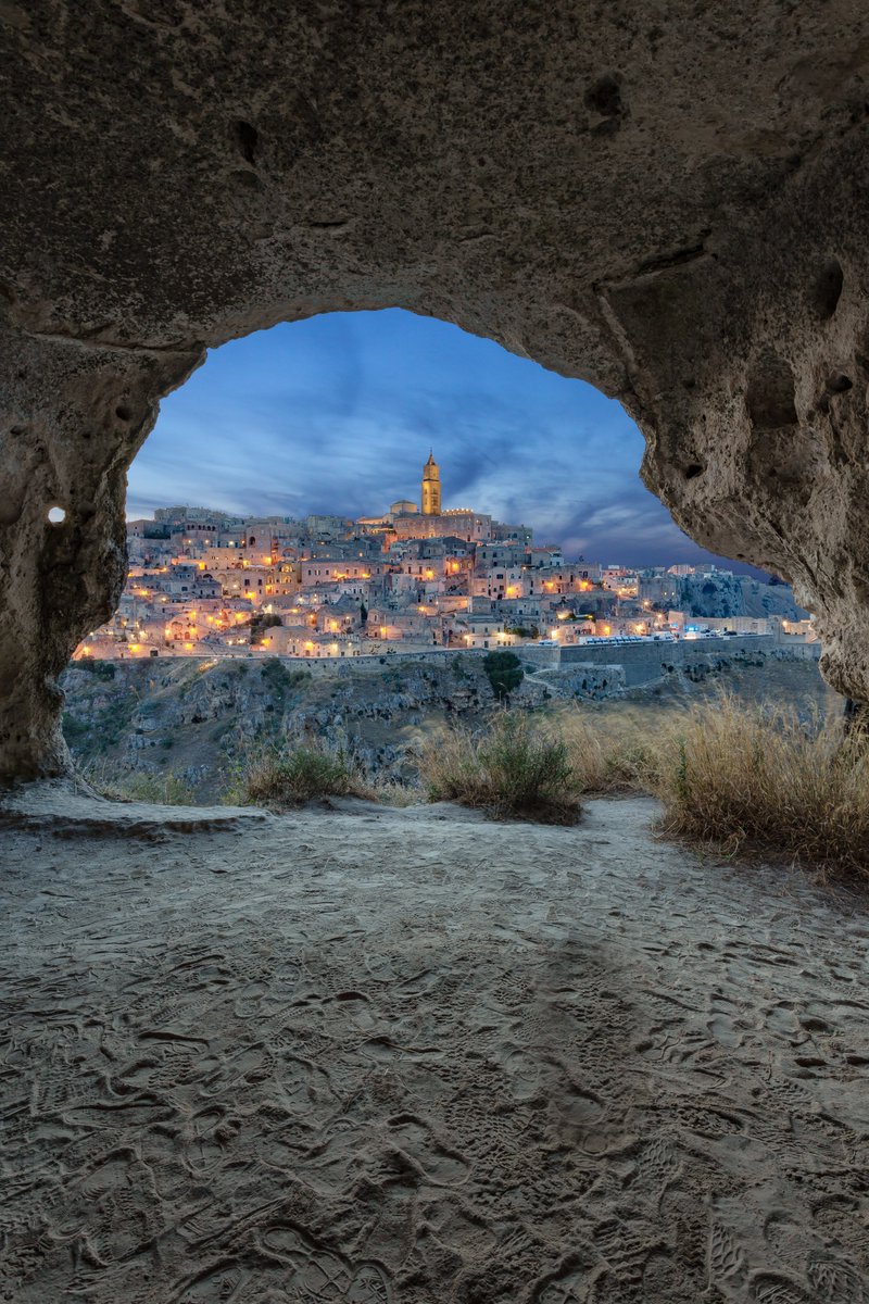 Italia's tweet photo. Matera regala straordinari punti panoramici da cui è possibile godere di viste incredibili 💛
#BasilicataTuristica #BasilicataFreeToMove
📸 Sergio Manicone, CC BY-SA 4.0
Scopri Matera: https://t.co/dq58dCNcPr https://t.co/1UZVy4avTO