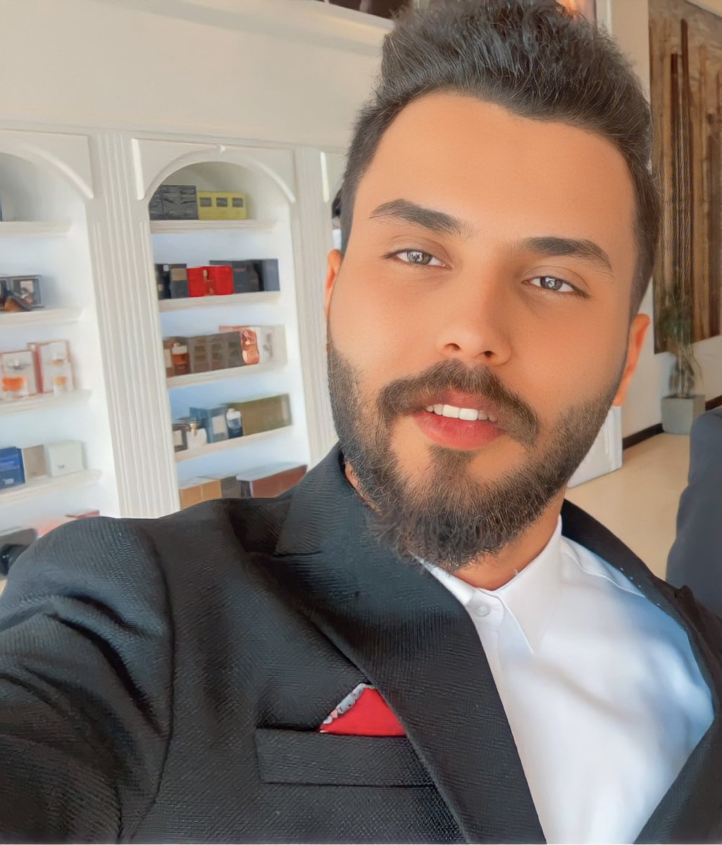 qv7_7's tweet photo. الدنيه حلوة لا تخربهة بحقد عيش طيب حته باجر تنفقد👋🏻🤍 https://t.co/YWyN6KyqKj