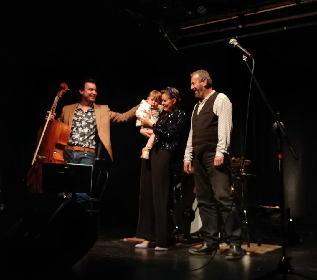 VoicelloDuet's tweet photo. 🎶 Molt contents del concert al @TeatreSans 🎶 Moltes gràcies a tots!!! Aviat presentarem més concerts 😁 
#concert #voicello https://t.co/VtTvLXiWF3