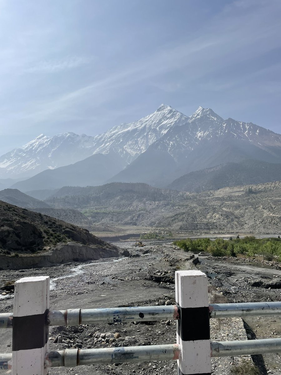 TaraTeacher1's tweet photo. On the road,walking from Marpha to Kagbeni via Jomsom #nepal #mustang #marpha #kagbeni #jomsom #himalayas #internationalteacher #holidays https://t.co/0O2HnXjBSp