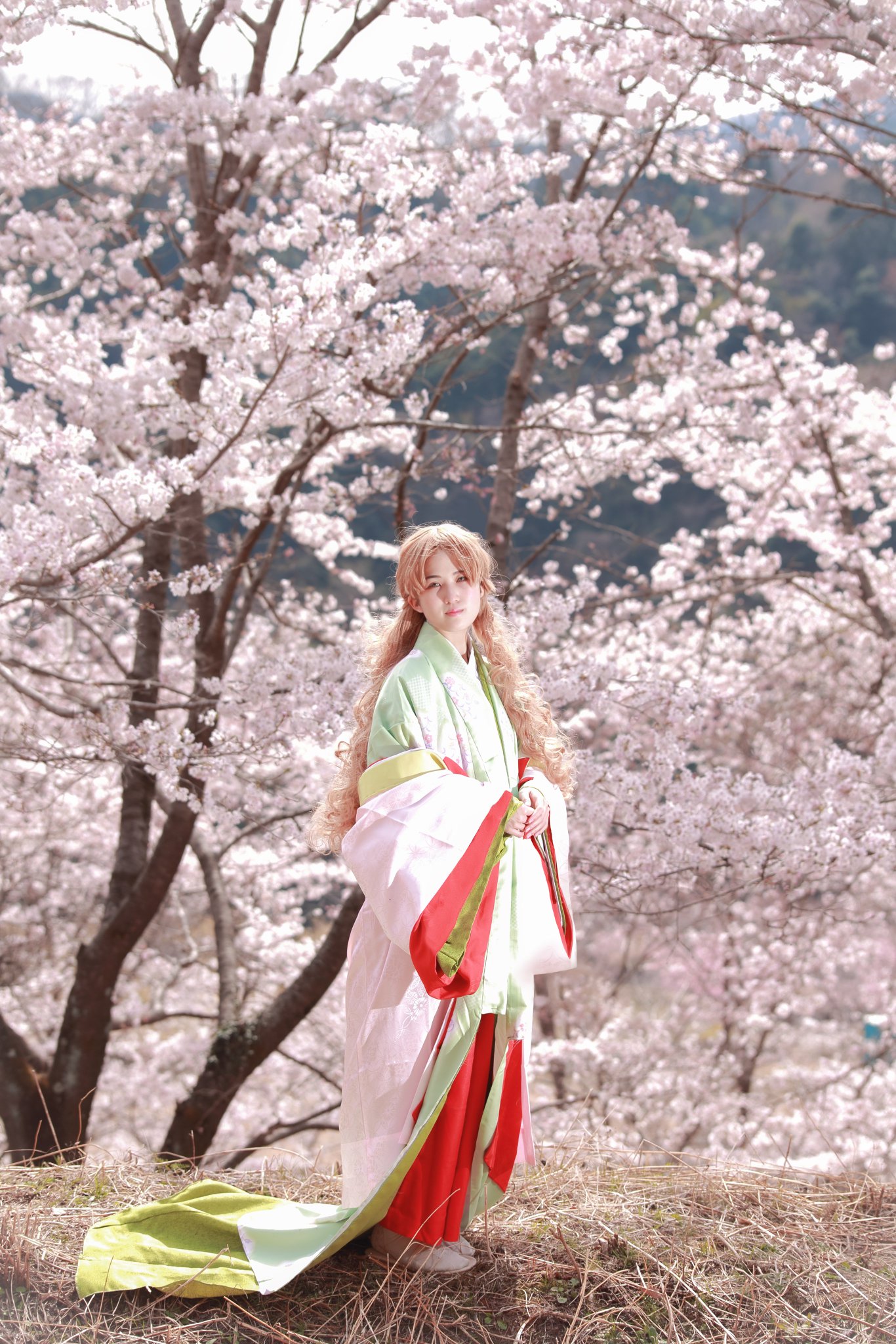 八咫烏♡ FQIozKNaIAUuvw-.jpg:large