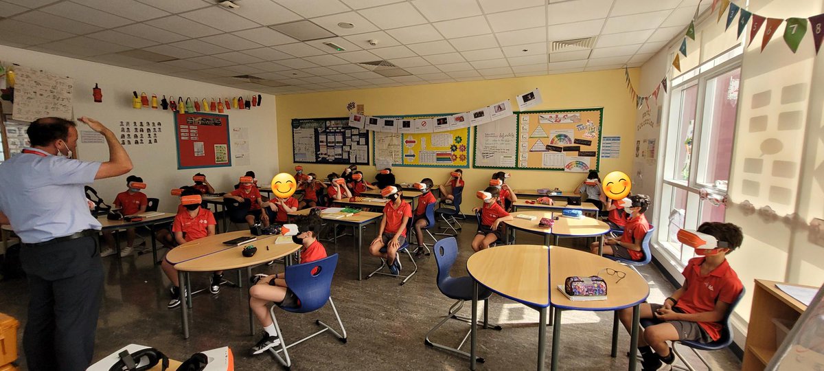 Mr Owens brought 5Delma around the world for their computing lesson this week. We even got to look around the Acropolis in Greece. Virtual Reality googles really make the world a smaller place. #ProudlyTaaleem #BeginsAtDBSJP