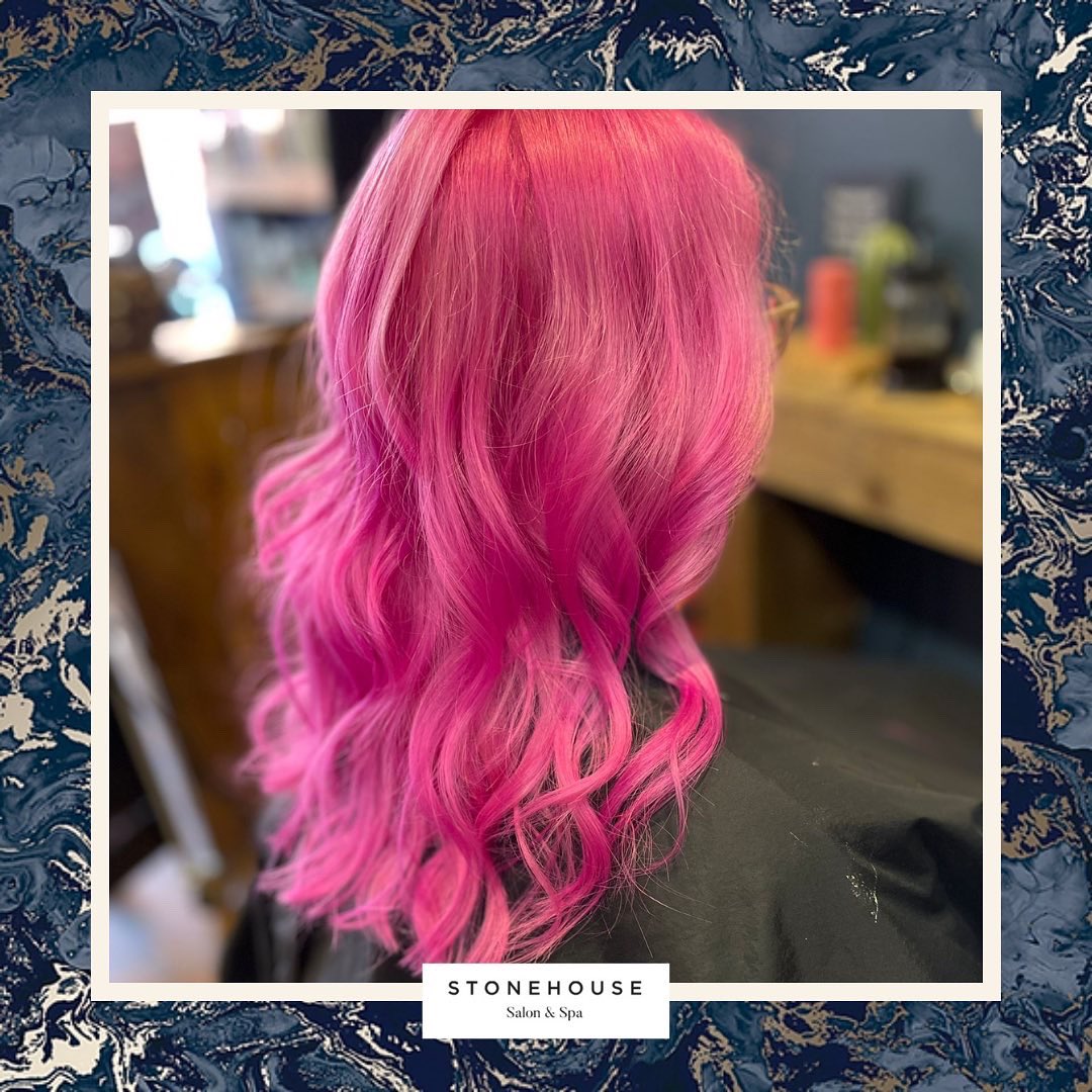 Just what we need to see on a rainy day to cheer us all up, a fantastic splash of colour 🌈 ✨😃

If you’d like to book in for an appointment or consultation please contact our team 📞 01942 233232 

#stonehousesalonandspa #wigan #vegan #colourtransformation #wiganbusiness #aveda