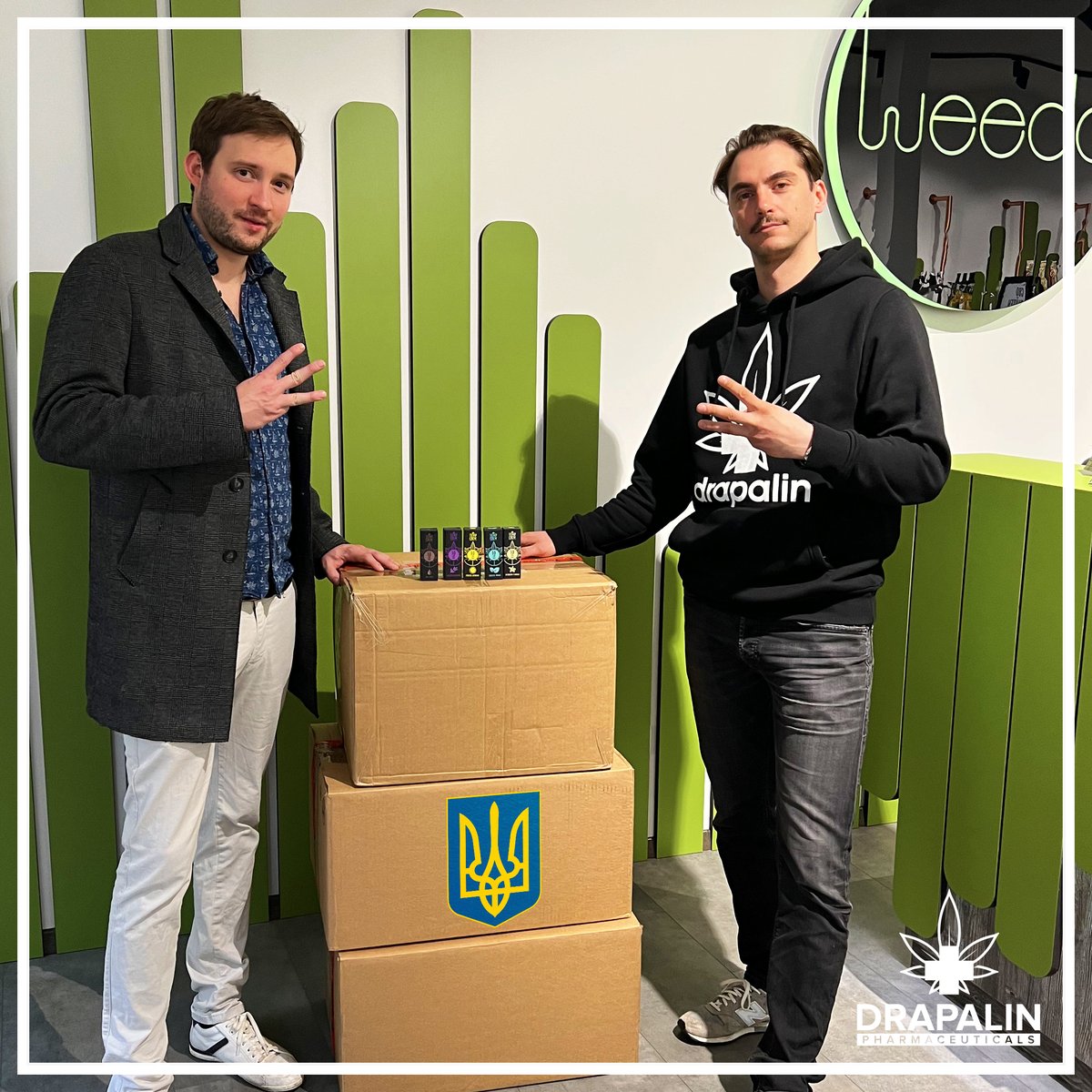 Uns erreichte die Bitte der Patienten-NGO <a href="/network_of_plwh/">100% LIFE</a> um eine CBD-Öl-Spende für die ukrainischen Soldaten. Dafür hat <a href="/myweedo/">Weedo Media</a> 1.000 CBD-Öle im Wert von 50.000 € gespendet und #drapalin hat sich um den sicheren Transport in die #Ukraine gekümmert.

#saveukraine #славаукраїні