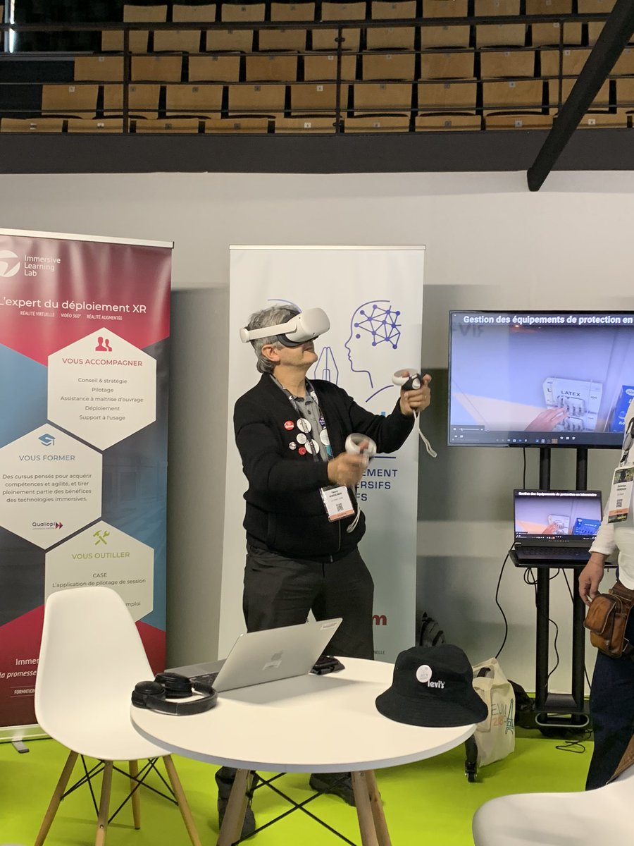 prairycat's tweet photo. Le laboratoire de Chimie GesteVR est arrivé à @lavalvirtual ! 😃
cc : @LeCnamDN1 @JENII_ensam @mimbus #jenii #immersiveTwin #VR @tkoscielniak @prairycat https://t.co/t5plBqVnmA