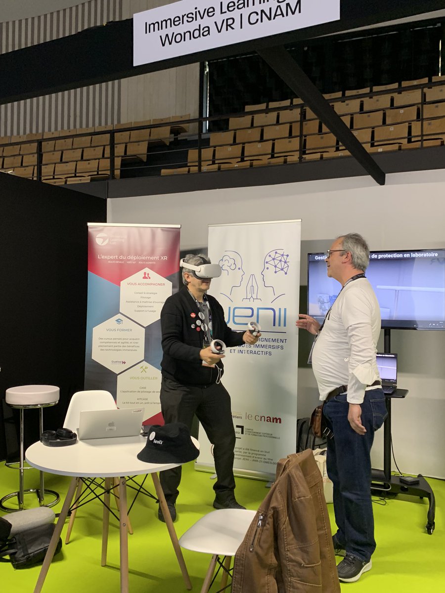 prairycat's tweet photo. Le laboratoire de Chimie GesteVR est arrivé à @lavalvirtual ! 😃
cc : @LeCnamDN1 @JENII_ensam @mimbus #jenii #immersiveTwin #VR @tkoscielniak @prairycat https://t.co/t5plBqVnmA
