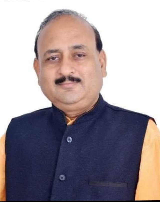 Raghven93521751's tweet image. पहली बार जनपद बाराबंकी में स्थानीयनिकाय विधान परिषद में खिला कमल माननीय सर अंगद कुमार सिंह ने भारी मतों से जीत दर्ज कराई ।माननीय राज्य मंत्री श्री सतीश शर्मा के कुशल रणनीति रहे सफल विपक्षी दंग रह गए।@bjp4up,@SatishSharmaBBK @myogiadityanath