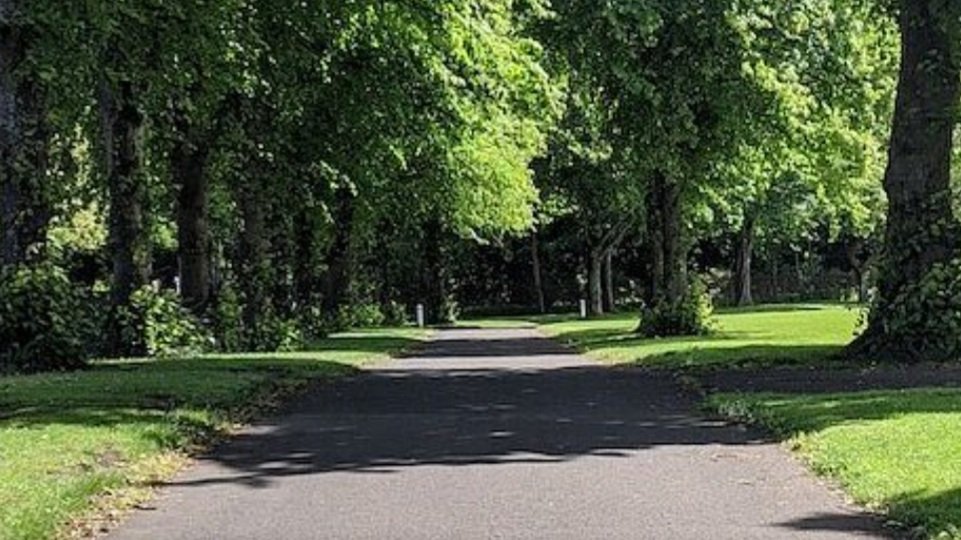 FamilyFirst_ERC's tweet photo. Enjoying walking, exploring and playing in East Renfrewshire's beautiful parks this Spring.
πΌ
Free Family Fun!
π¦
https://t.co/8oFOHS8syc
πΌ
https://t.co/o7V9W7m82f
π¦
#FamilyWellbeing #LetsPlayERC
πΌ
#StressAwarenessMonth https://t.co/hKLgUJilxr